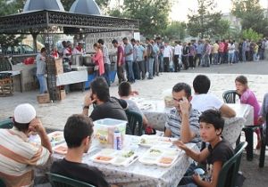 Palandöken'de iftar daveti